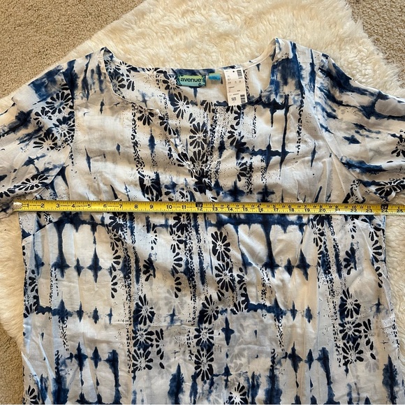Avenue 18/20 cotton popover tunic w notch collar & hips shibori blue tie dye - Picture 4 of 9